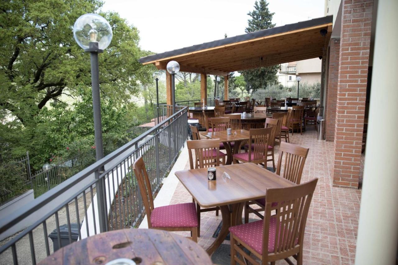 Divino Bistrot E Relais Hotel Lenola Exterior foto